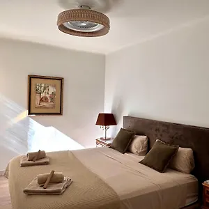 https://exclusive-central-attic-in-old-town-blanes.topcostabravahotels.com